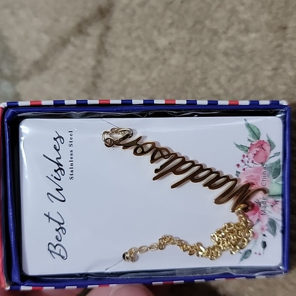 Maddison personalized custom necklace Gold tone lobster clasp New in box - Picture 1 of 3